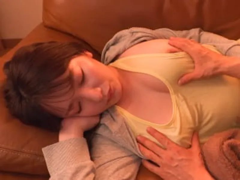 phim sex loan luan có phụ đề,sex coser,sex làm nhục Lén bóp vú cô chị của bạn gái